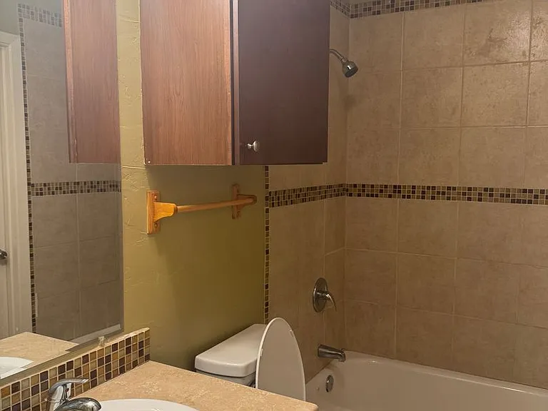 570 W Sterling Price St — Photo 5