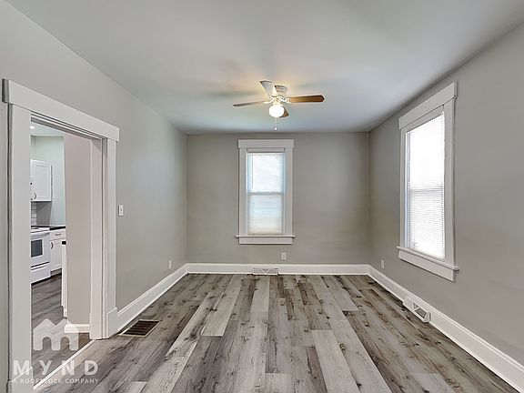 5th image of 153 N Oakley Ave