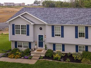 98 Rex Dr, Ranson, WV 25438