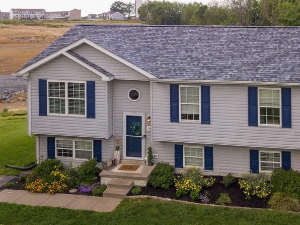 98 Rex Dr, Ranson, WV 25438