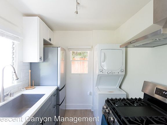 5th image of 342 1/2 N Avenue 57
