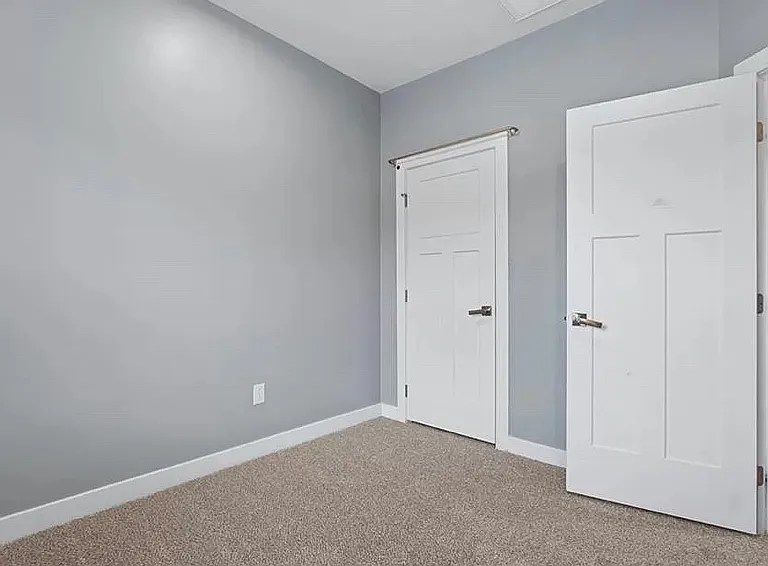 902 Avast Way — Photo 27