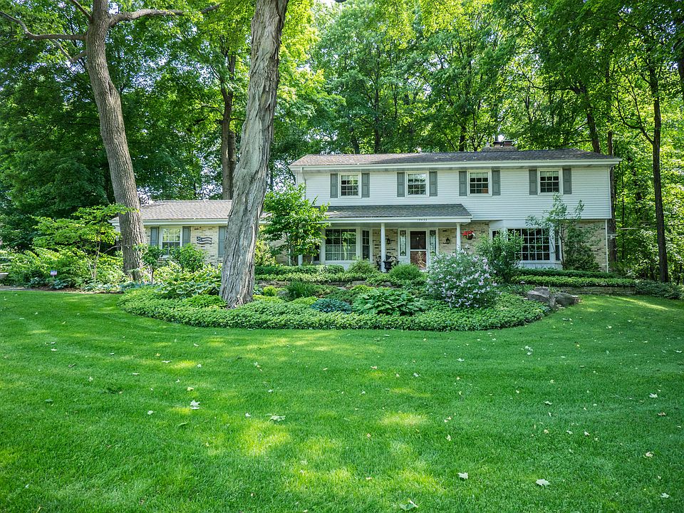 1st image of 19455 Warwick Dr