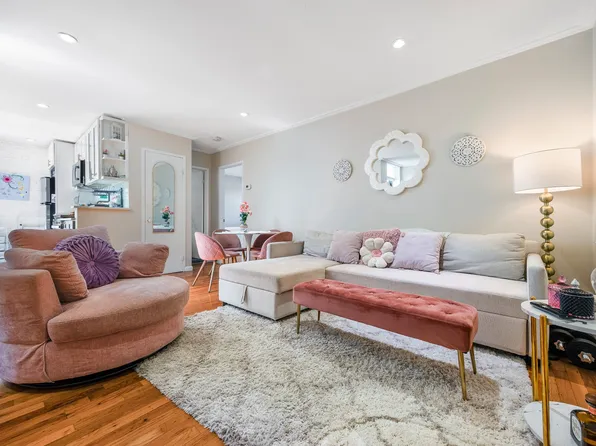 14-23 31st Avenue image 2 of 12