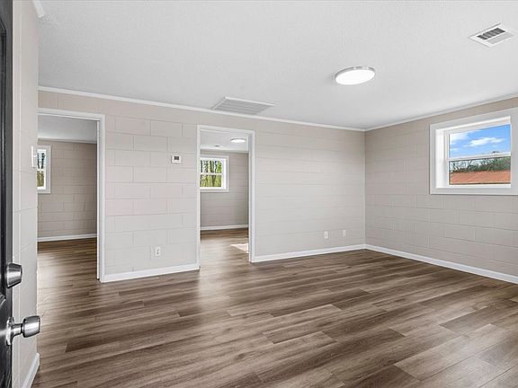 4th image of 2221 Cave Hollow Rd NE