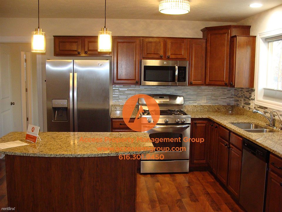 1st image of 435 Green Meadow Ct