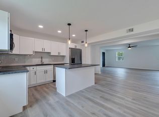2596 52nd Ave N #B, Saint Petersburg, FL 33714