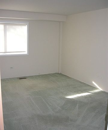 5th image of 828 Oakton St APT 1D