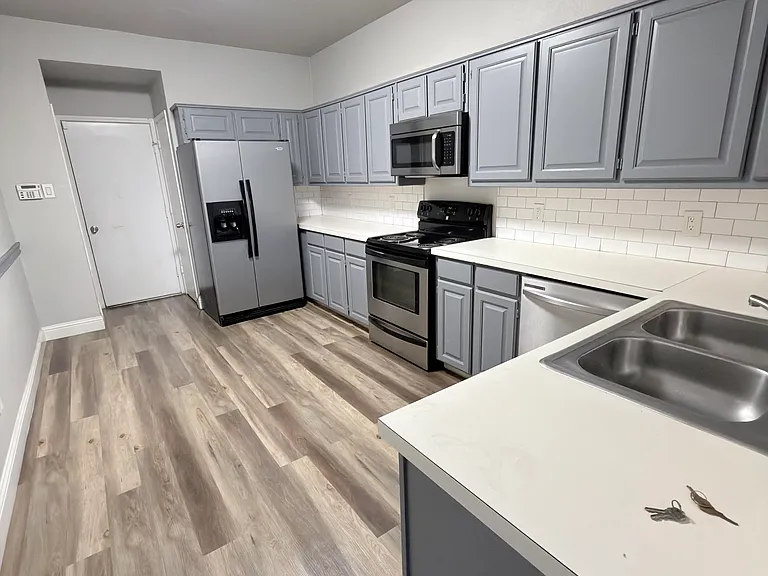 806 Burr Oak Dr — Photo 6