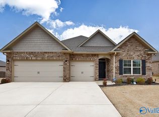 282 Caudle Dr, Madison, AL 35756