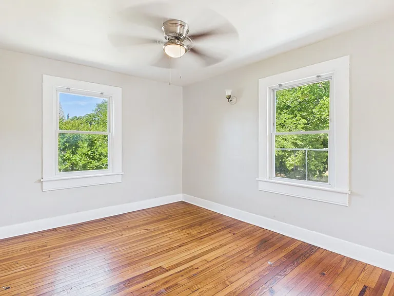 1002 Haskell St — Photo 19