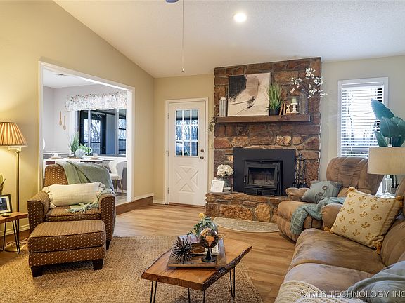 5th image of 21707 S Winchester Ct
