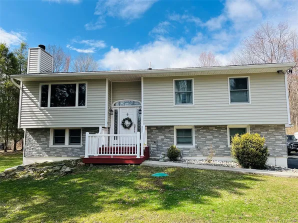 226 White Pond Road, Stormville, NY 12582