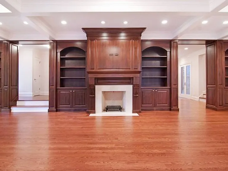 600 W Belden Ave — Photo 3