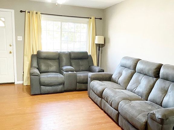 3rd image of 321 E Academy Ave
