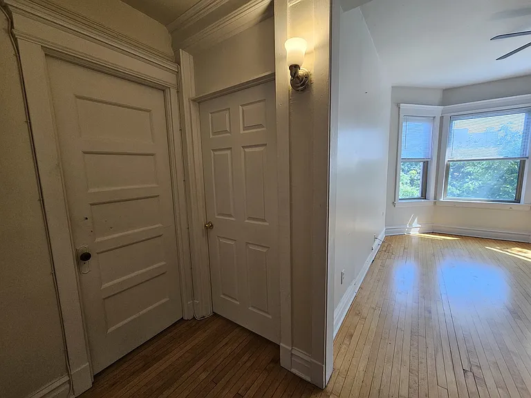 3800 N Wilton Ave #3S — Photo 14