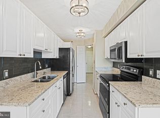 19385 Cypress Ridge Ter UNIT 215, Leesburg, VA 20176