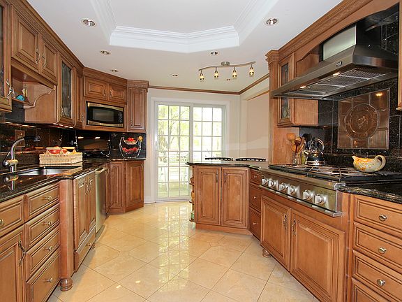 2nd image of 2385 Bunny Ln