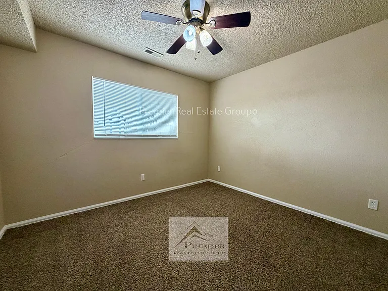 1160 Mazatlan Cir #C — Photo 6