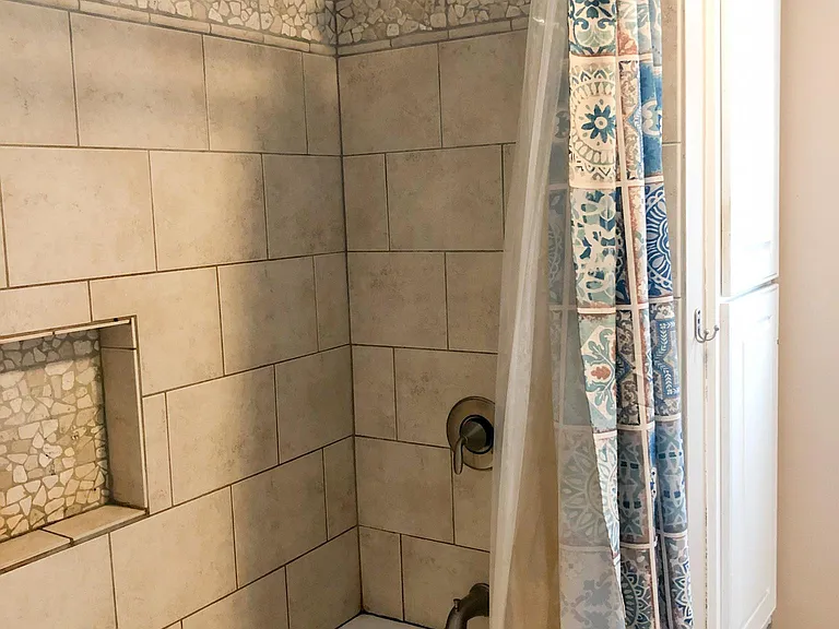 2020 Harwitch Rd — Photo 1