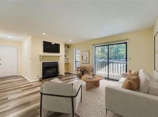 1607 Woodcliff Dr, Sandy Springs, GA 30350
