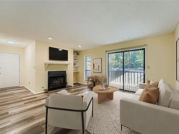 1607 Woodcliff Dr, Sandy Springs, GA 30350