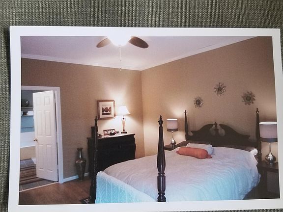 5th image of 512 Cedar Forest Ct