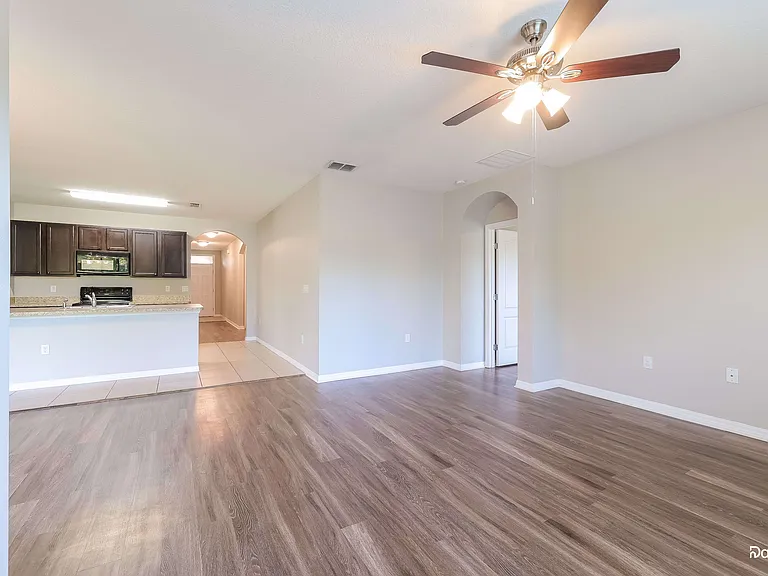 2330 Sequoia Way — Photo 6