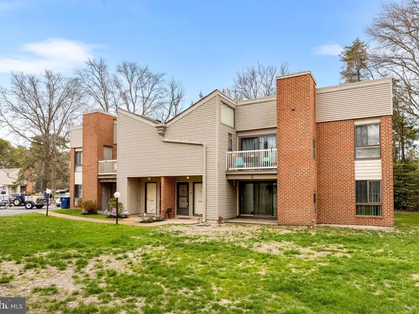 705 Camelback Ct, Mays Landing, NJ 08330