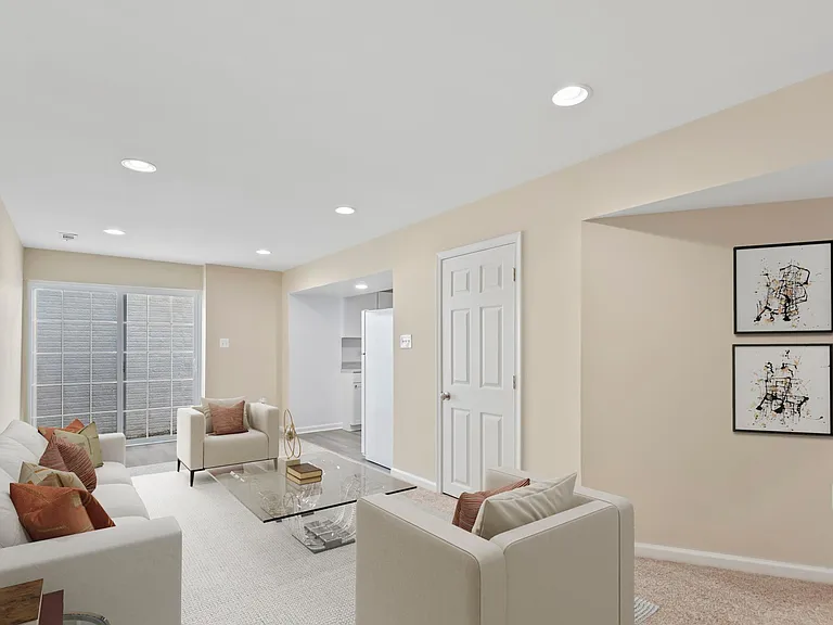 10205 Waterford Dr — Photo 4
