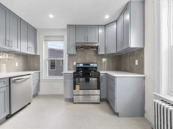 147 Bidwell Avenue image 2 of 10