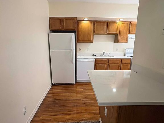 2nd image of 1530 E 14th St APT 11