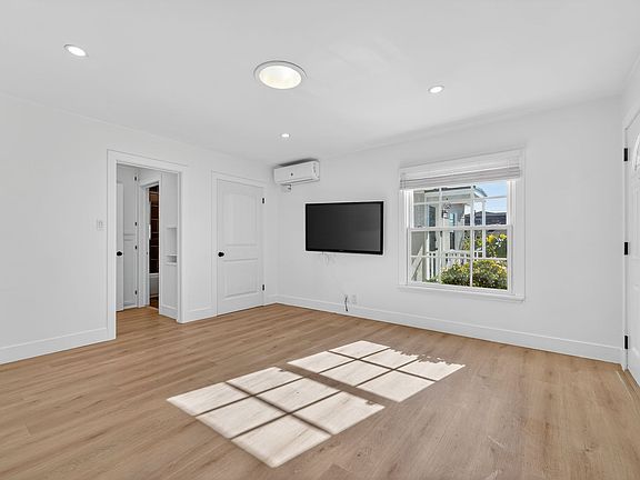 5th image of 6009 W 85th Pl #6009