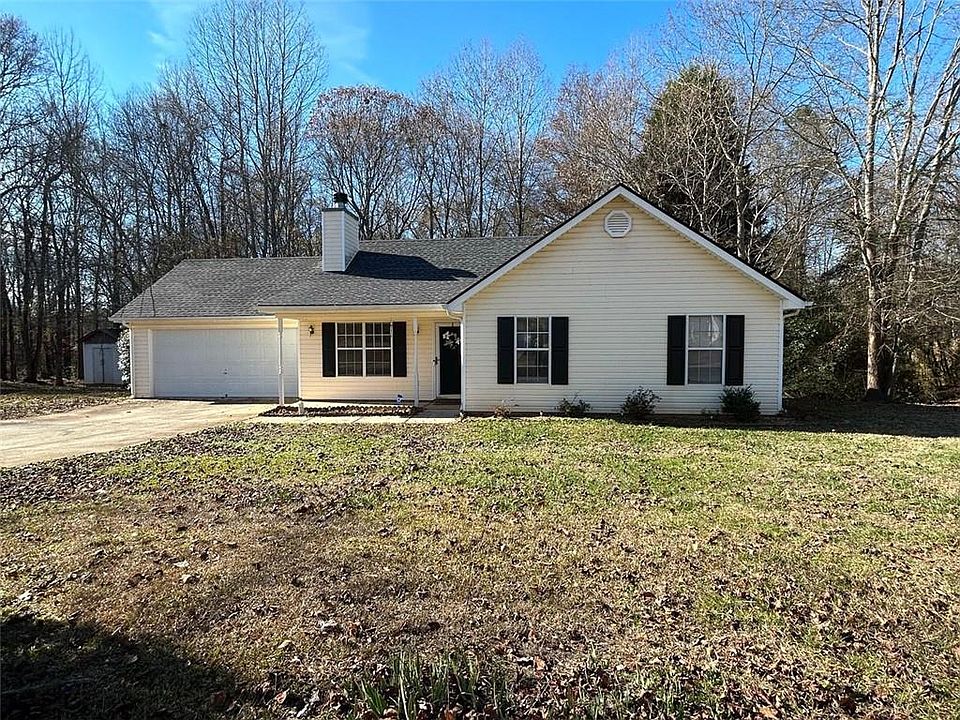 1st image of 144 Pebble Creek Dr