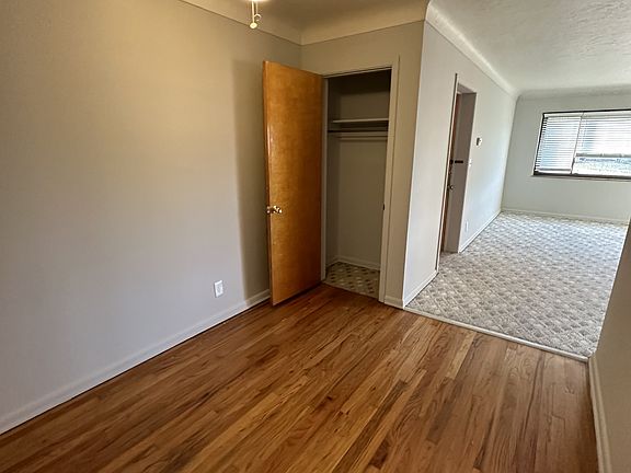 3rd image of 17840 Lakeshore Blvd #3