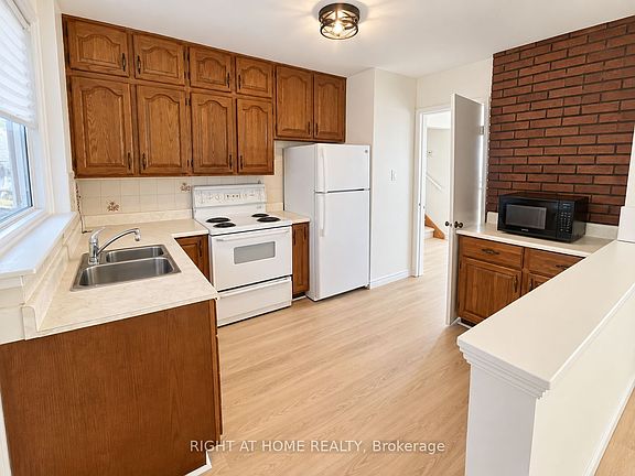 4th image of 223 Ellendale Dr