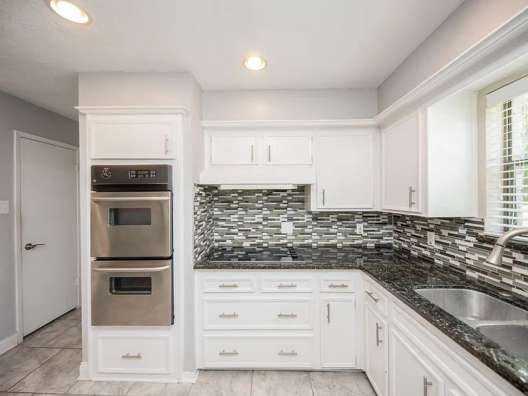 2903 Pepper Wood Dr — Photo 8
