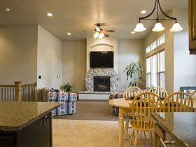 4th image of 10317 S Royal Meadows Ct