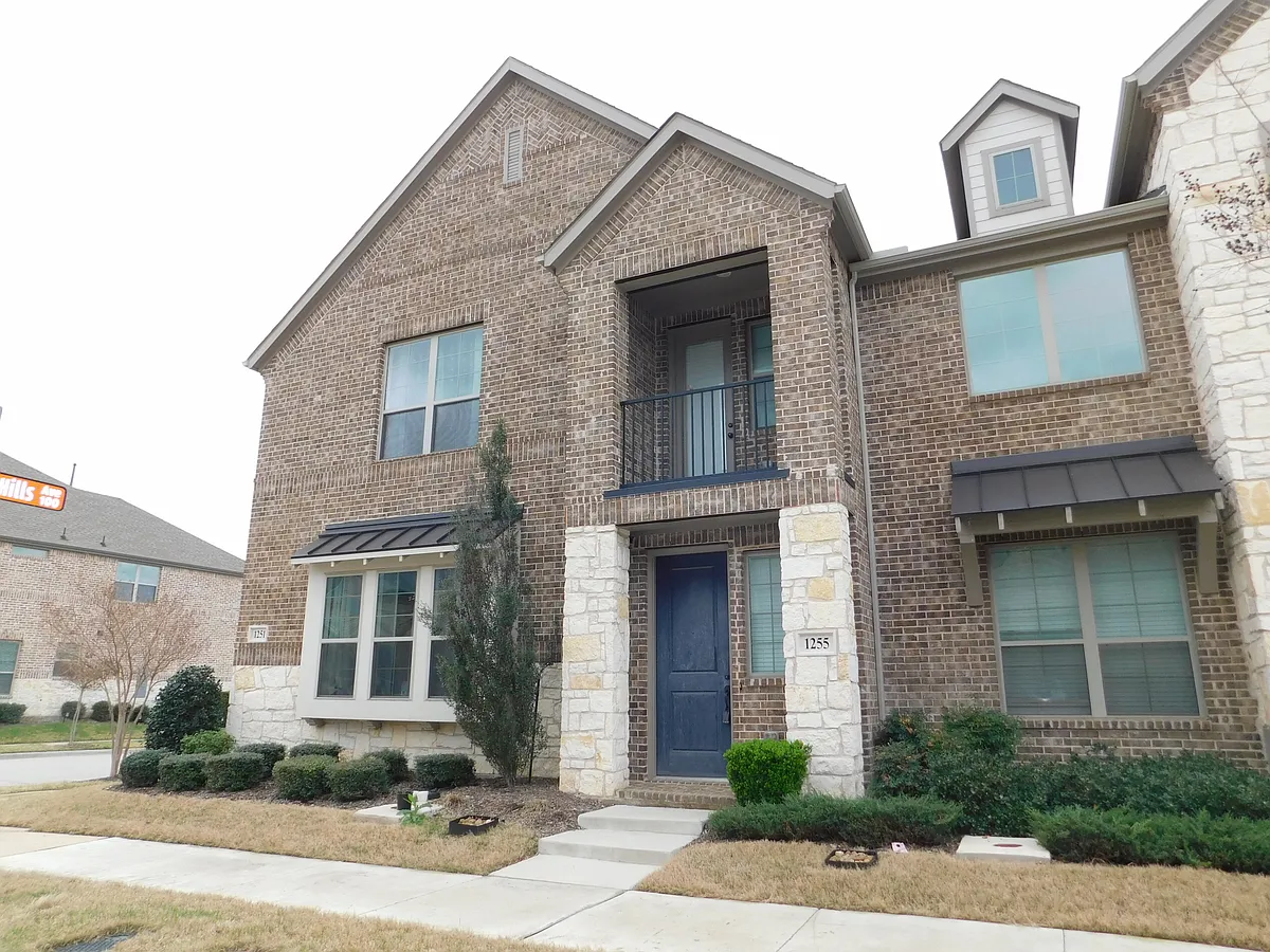 Building Photo - 1255 Casselberry Dr