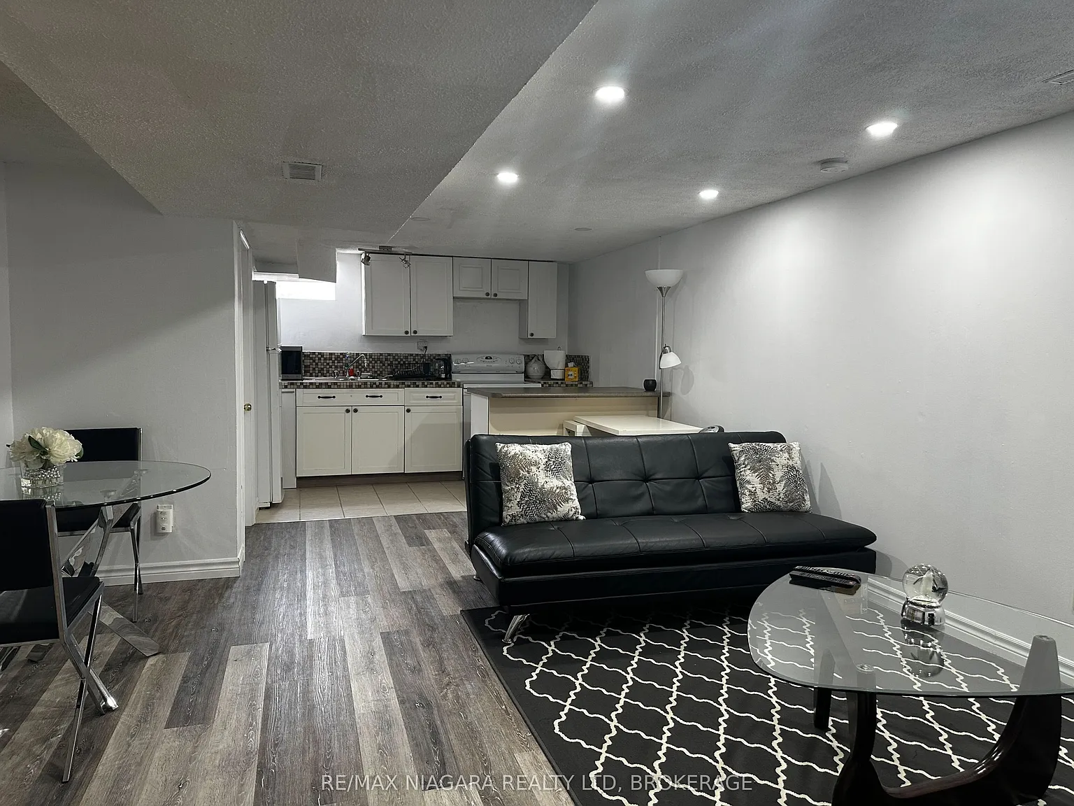 2 bed, $1,800 — Photo 4