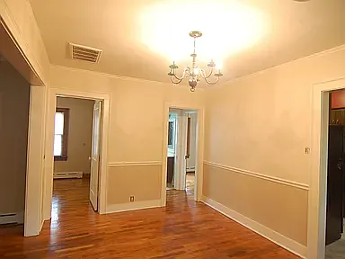 910 S Anderson St — Photo 14