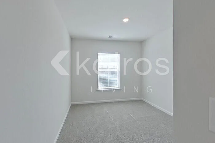 2407 Banyan Cir — Photo 14