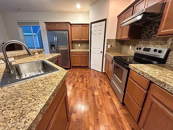 3rd image of 12878 NE 198th Pl