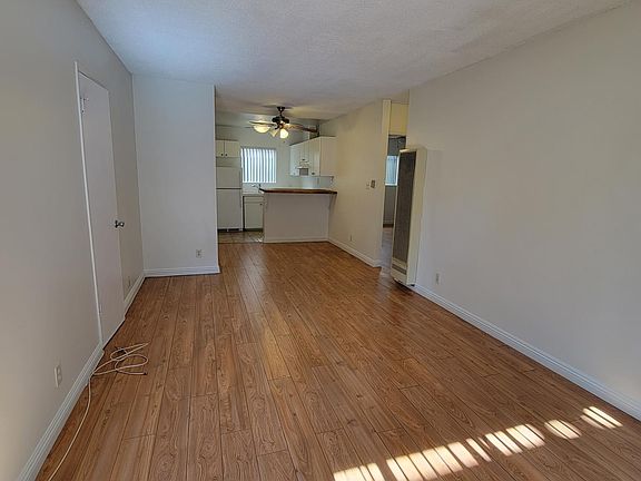 5th image of 5258 Cartwright Ave #3