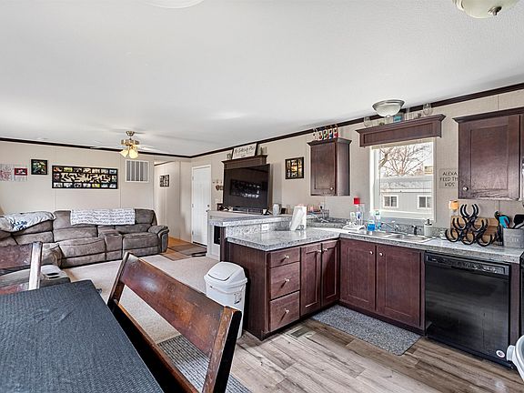 5th image of 4709 White St