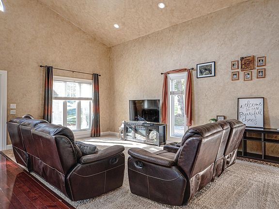 4th image of N6434 Candlewood Ln