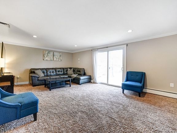 4th image of 6 Cullen Dr