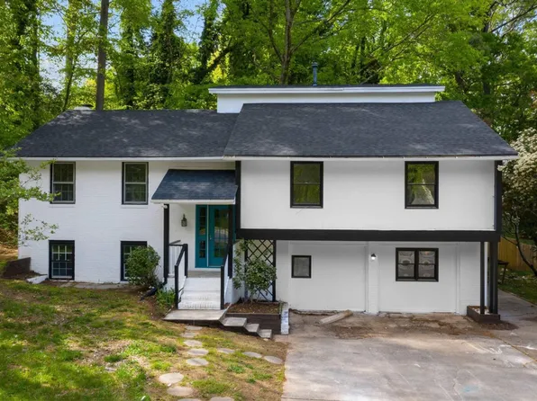 1304 Buckingham Rd, Garner, NC 27529