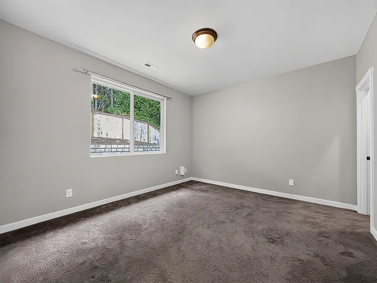 15249 NE Woodland Pl — Photo 10