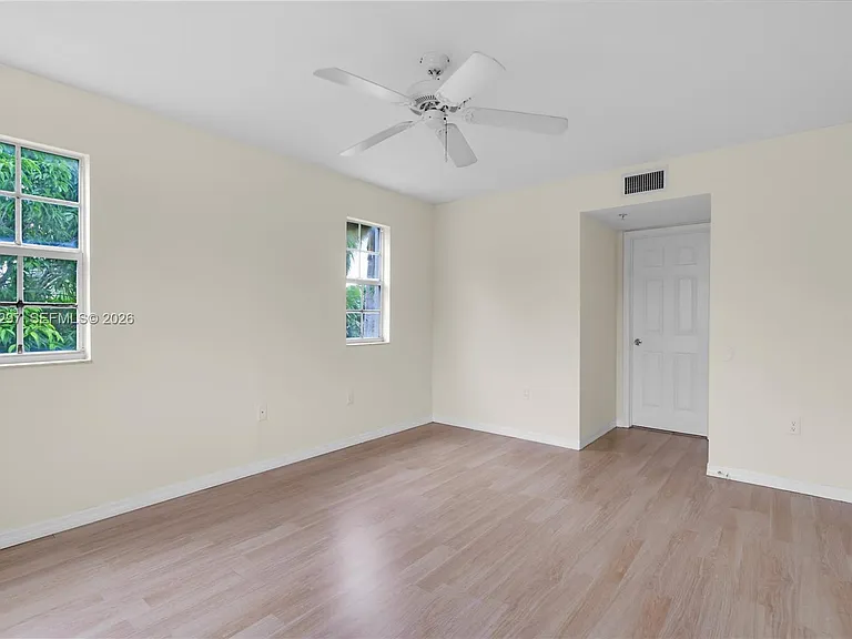 11185 SW 6th St #301 — Photo 25